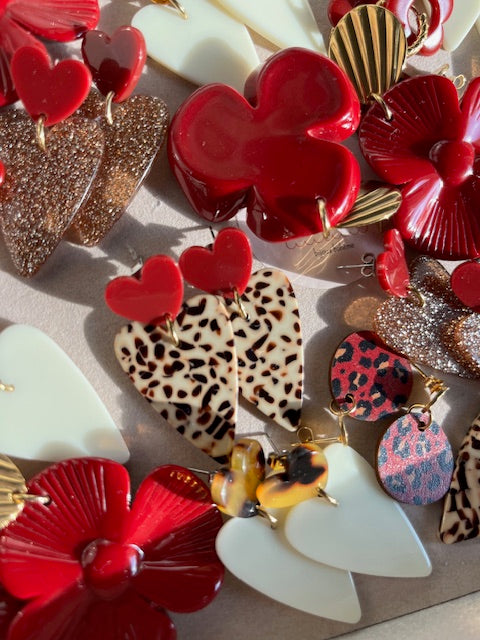 •  Boucles d'oreilles PARIS • puces en acétate Bordeaux • Cœur en GLITTER cuivré